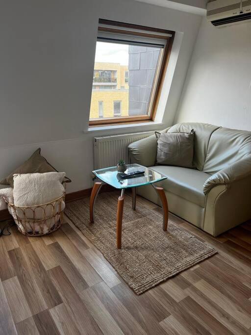 Quirky Studio Flat Selfcontained Лондон Екстер'єр фото