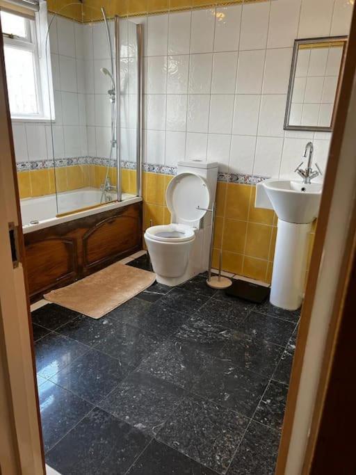 Quirky Studio Flat Selfcontained Лондон Екстер'єр фото